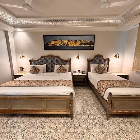 Ratnawali - A Vegetarian Heritage Hotel Джайпур Екстер'єр фото